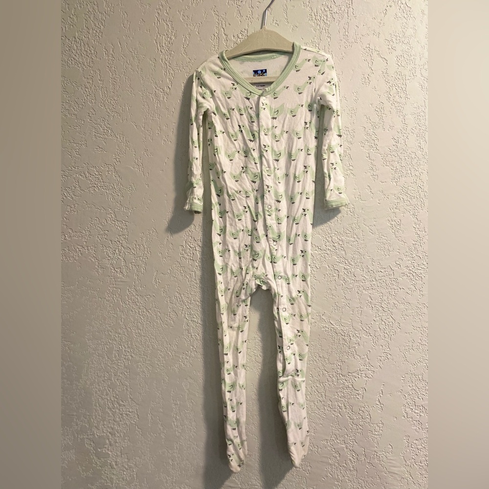 Kickee White and Light Green Kids Footie